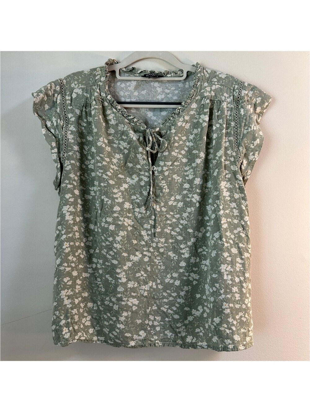 Buffalo David Bitton Womens L Sage Green Floral Ruffle Blouse Cottagecore